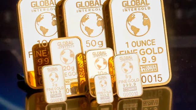 Mengenal Saham Emas: Cara Kerja dan Perbedaannya dengan Emas Fisik