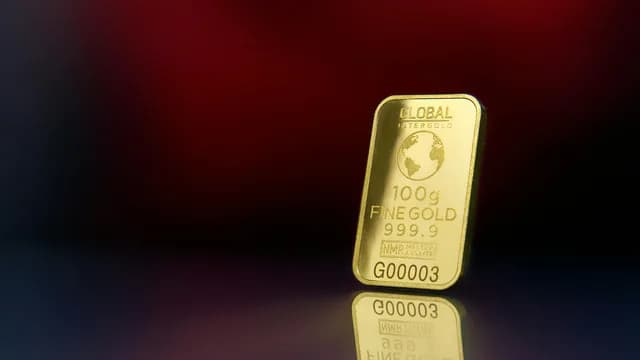 4 Perbedaan Emas Muda dan Emas Tua: Mana yang Lebih Menguntungkan?