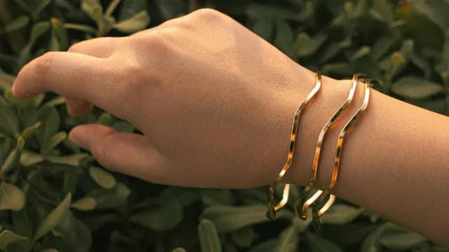 Ukuran Gelang Tangan Emas Dewasa dan Cara Mengukur agar Akurat