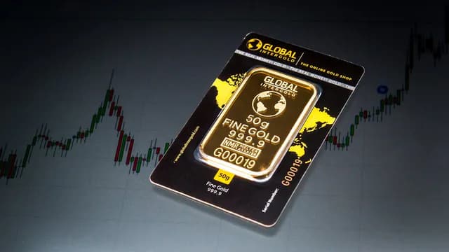 Kapan Waktu Terbaik Beli Emas? Ini 8 Momen yang Paling Menguntungkan