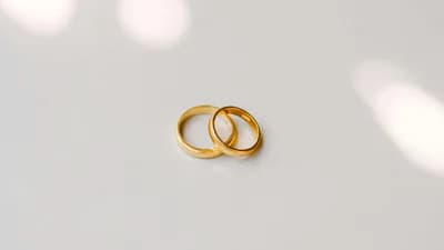 5 Cincin Emas Buat Tunangan Terbaik untuk Bujet 2 Jutaan
