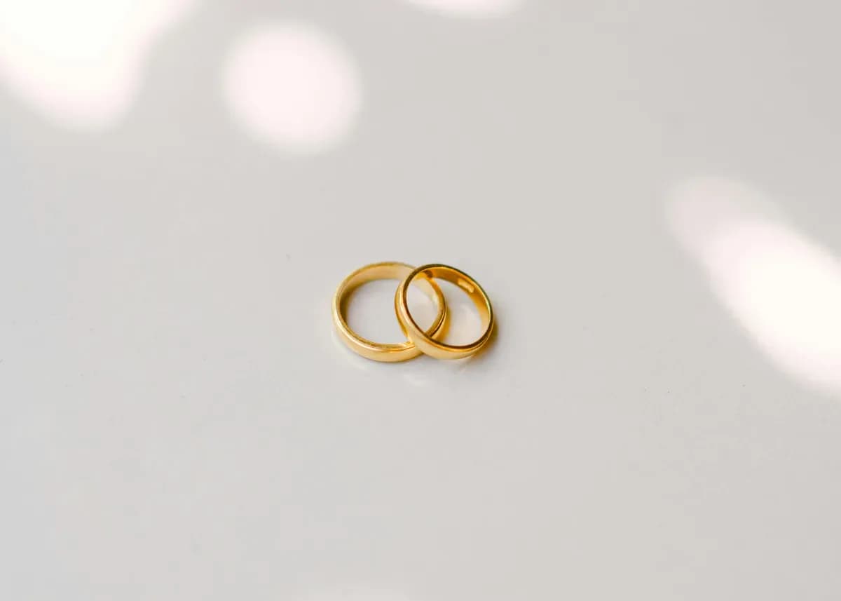 5 Cincin Emas Buat Tunangan Terbaik untuk Bujet 2 Jutaan