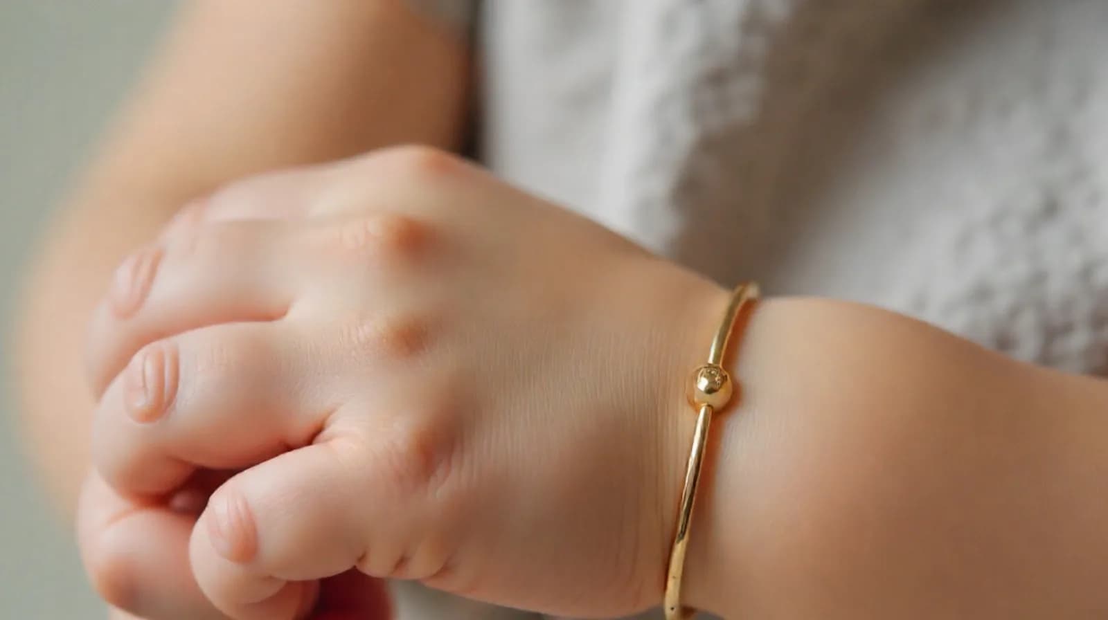 Panduan Lengkap Memilih Gelang Bayi Emas dan Tips Merawatnya