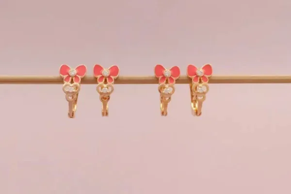 Model anting bayi yang aman
