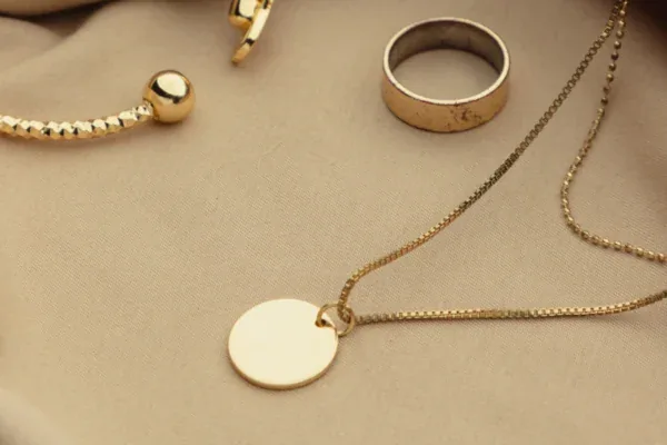 Apakah emas 375 bisa dijual lagi