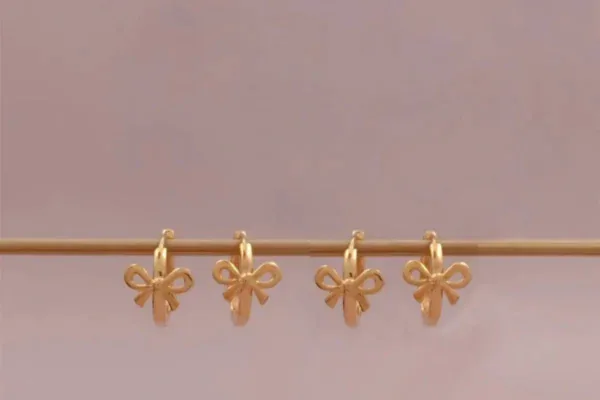 anting emas bayi lucu