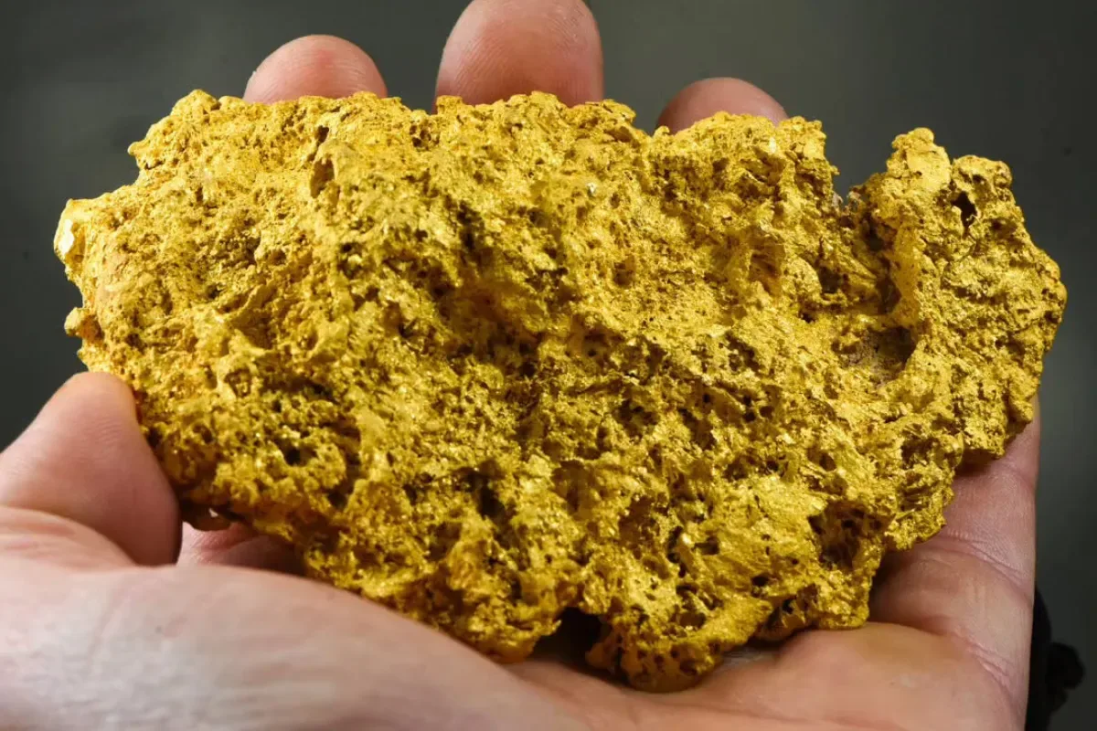 Emas nugget adalah