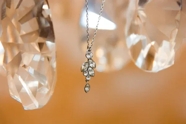 liontin kalung