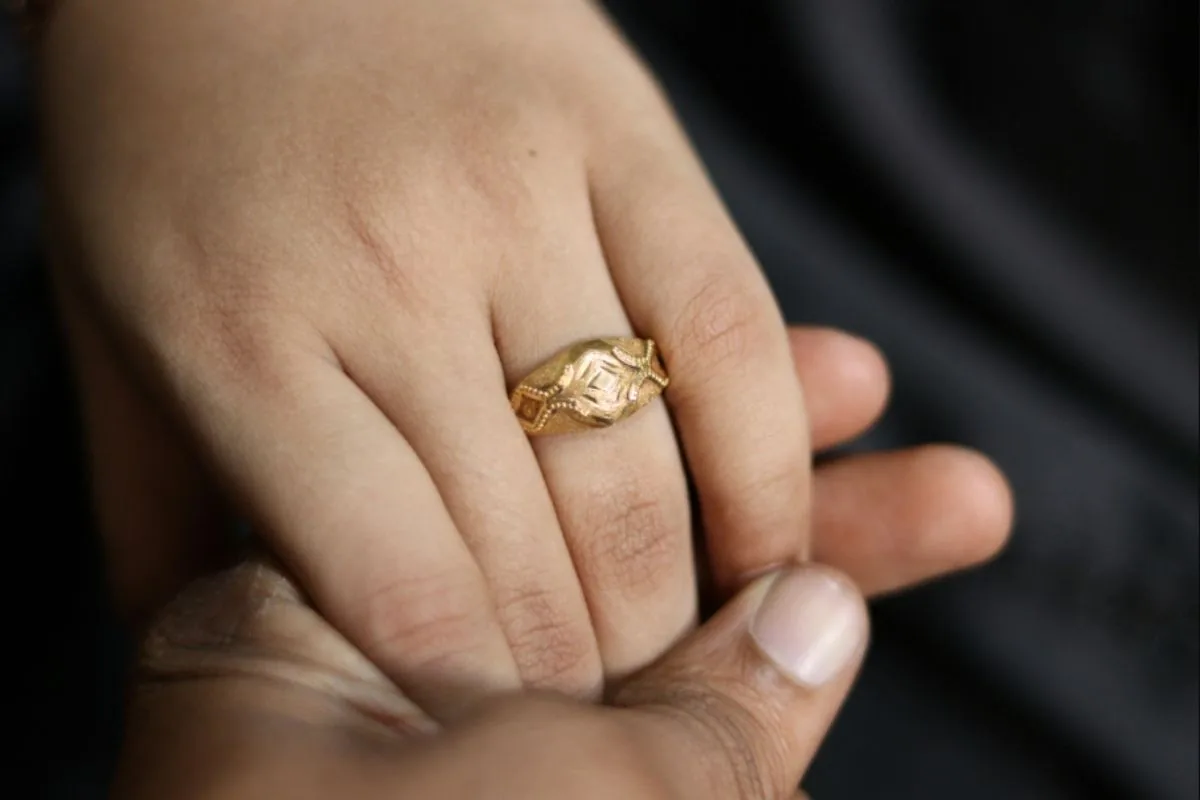 Harga Cincin Emas 200 Ribuan, Kelebihan dan Kekurangannnya