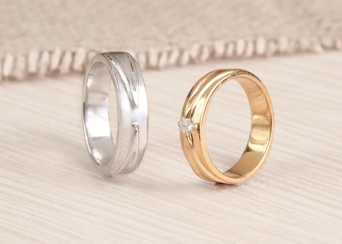 Harga Cincin Emas Berlian Asli Pria dan Wanita dari 5 Brand Top Dunia