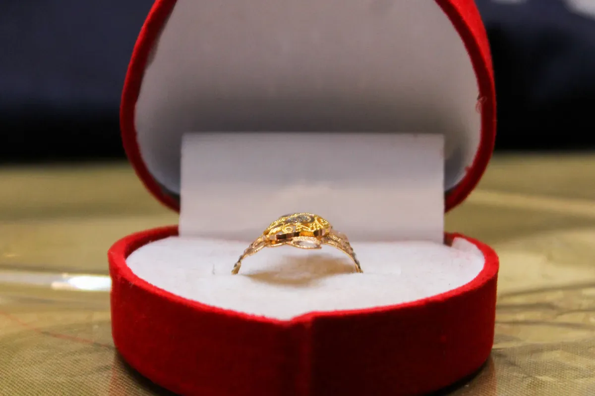 Kado Anniversary untuk Istri