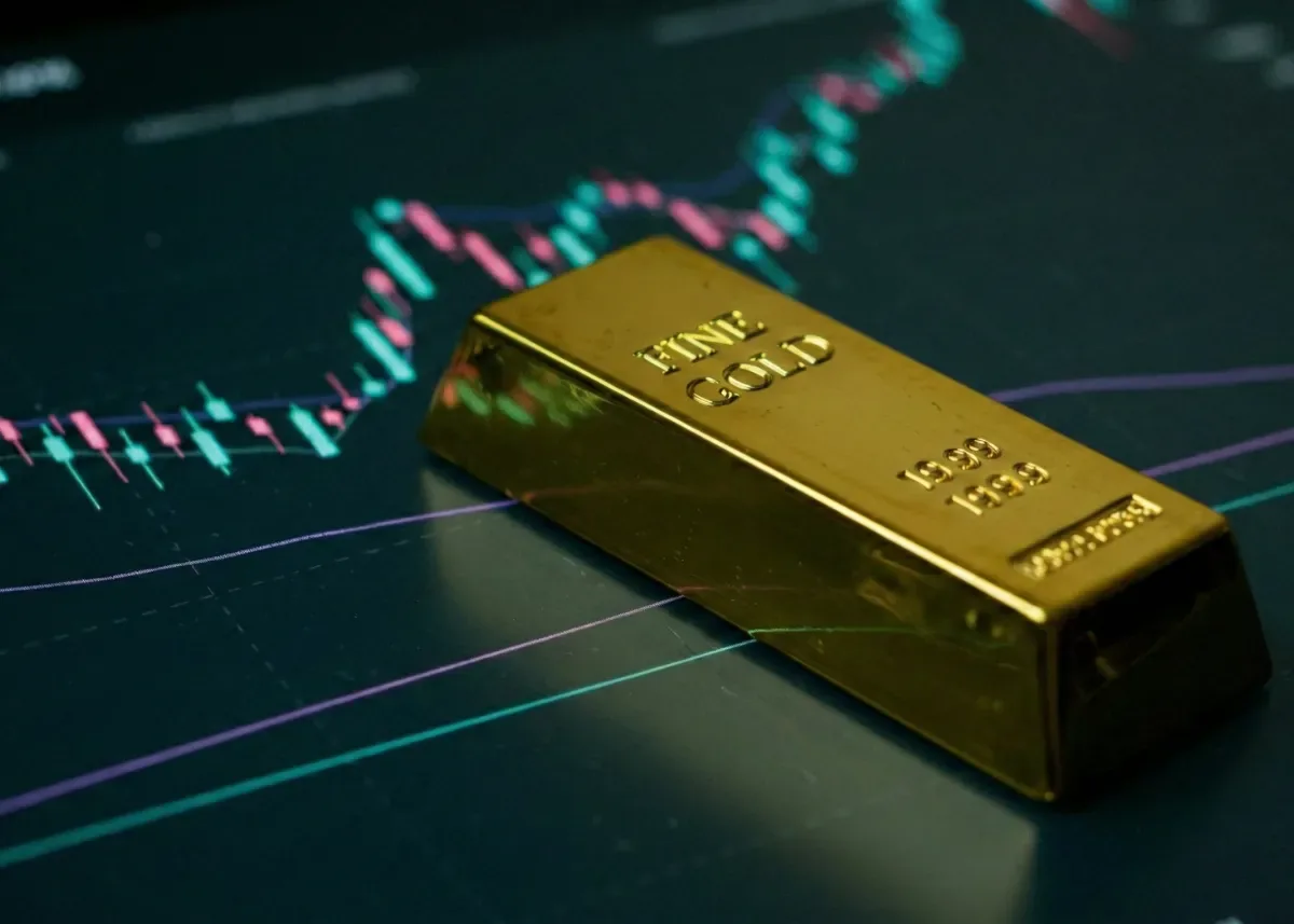 Adu Fitur 5 Platform Trading Emas Legal Indonesia