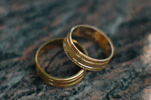 cincin emas couple