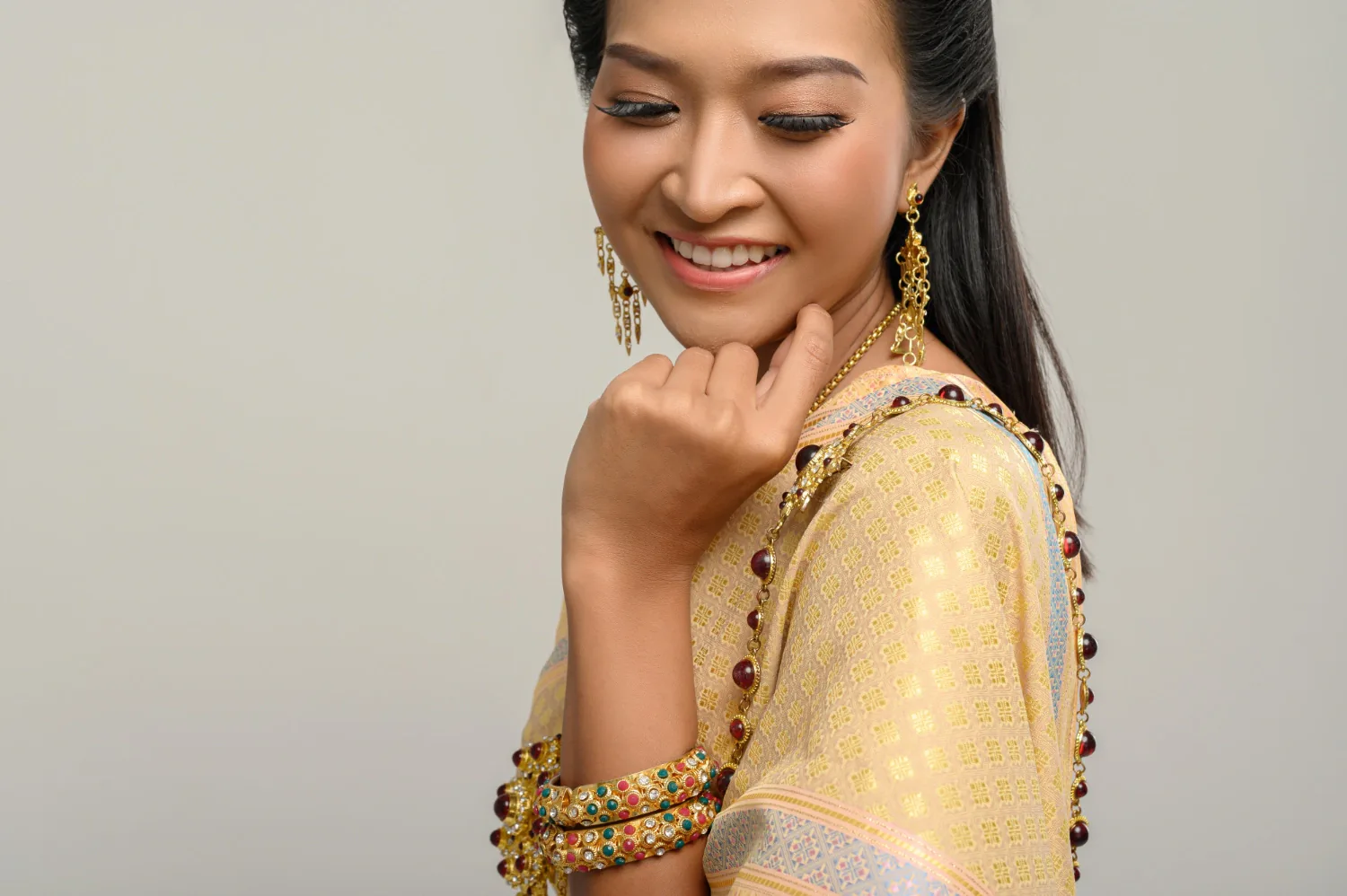 Emas Malaysia 916 artinya
